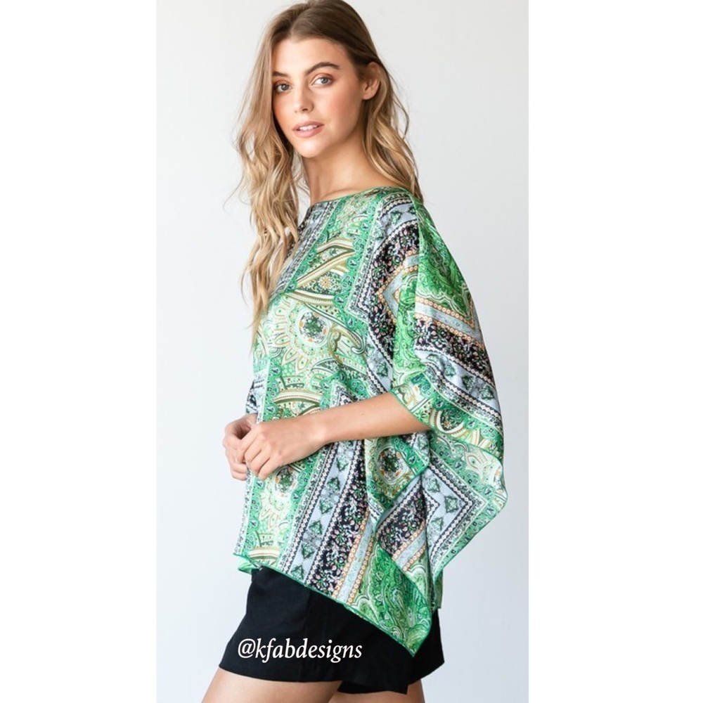 LAST 1! Oversized Gorgeous Abstract Print Green Multi Half Sleeve Silky Top! - Picture 3 of 5